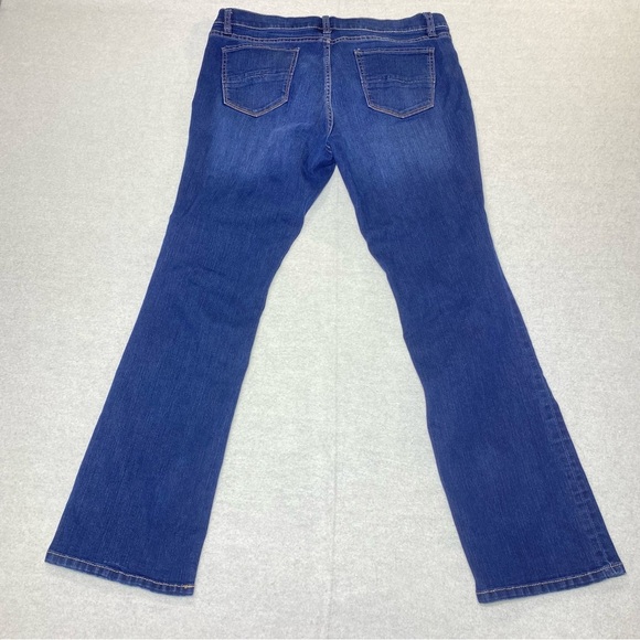DKNY Soho Jean's Women's 14P Blue Mid Rise Bootcut Boho Western Stretch Denim - Picture 6 of 15